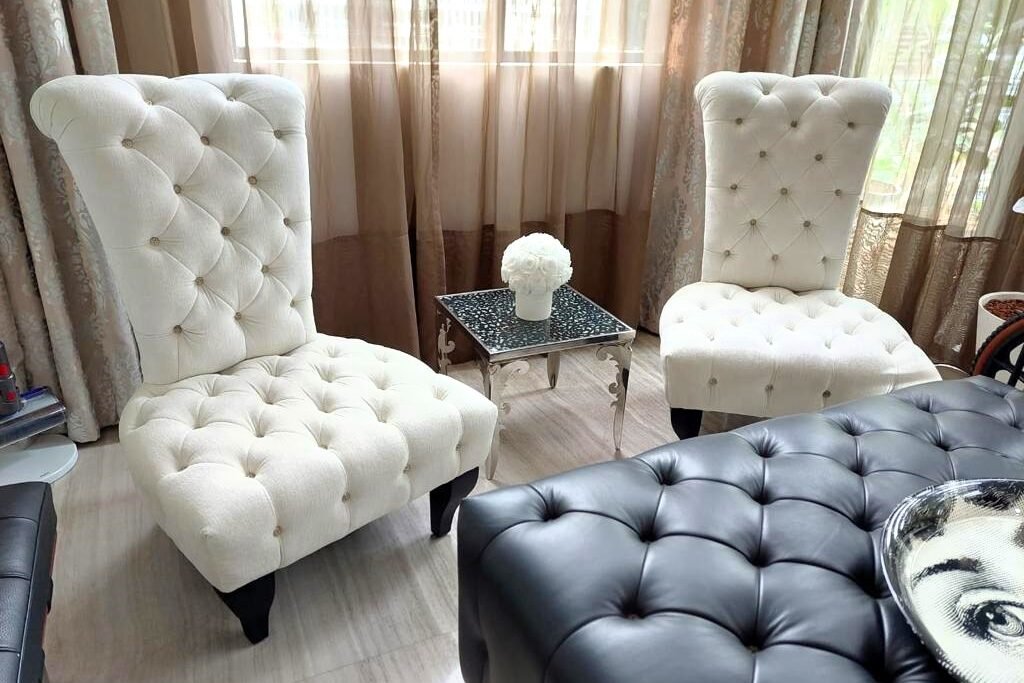 whatsapp-image-2023-06-08-at-11.43.45-pm-AVLDJELN60UyQ2bR image of chair