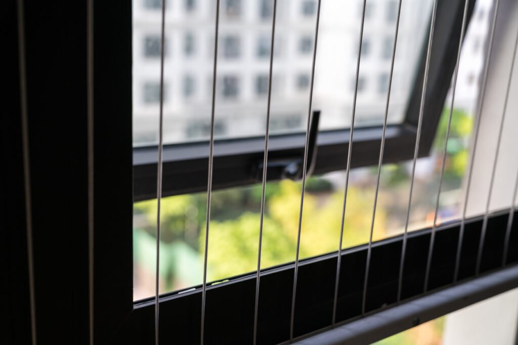 fixed invisible grille
